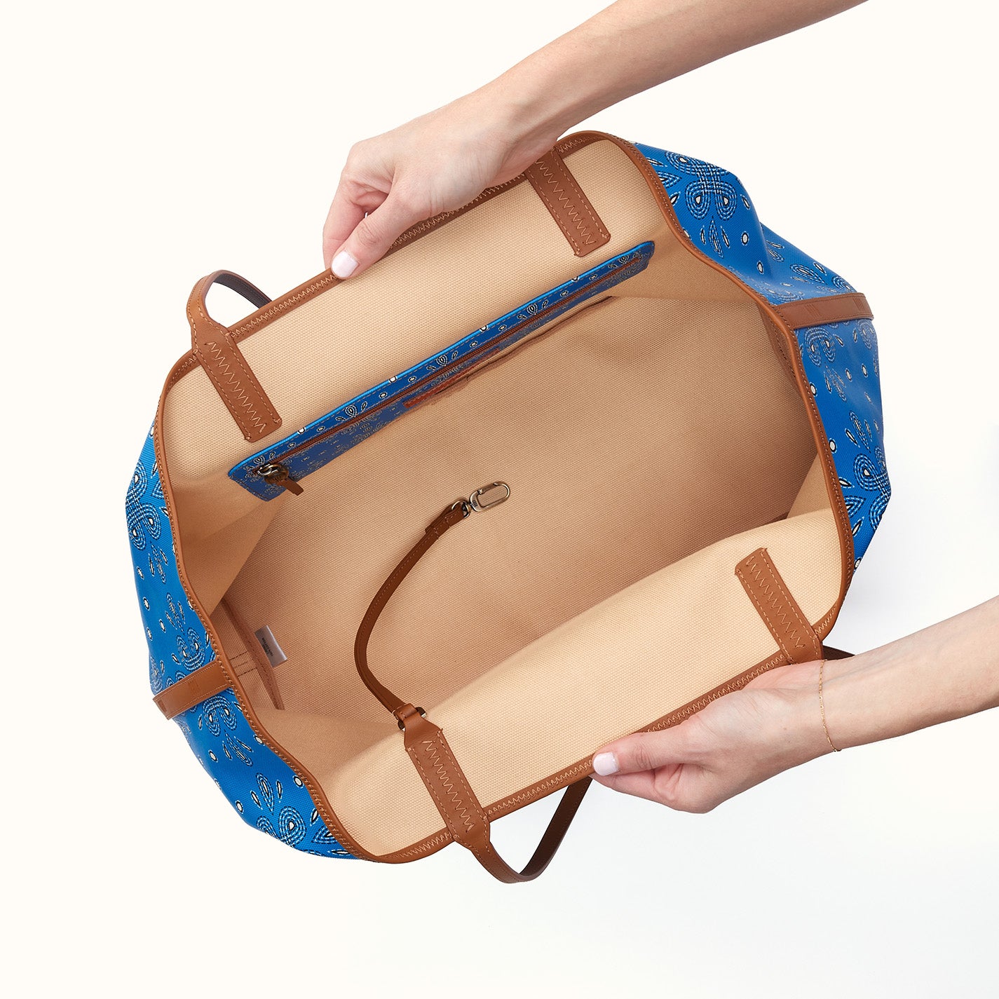 All That Tote Large In Coated Canvas - Blue Journey Bandana - Image 3