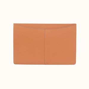 Vida Large Laptop Sleeve in Micro Pebbled Leather - Biscuit