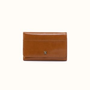 Jill Trifold Wallet In Polished Leather - Truffle