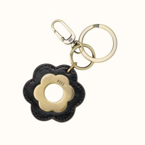 Daisy Keychain In Polished Leather - Black